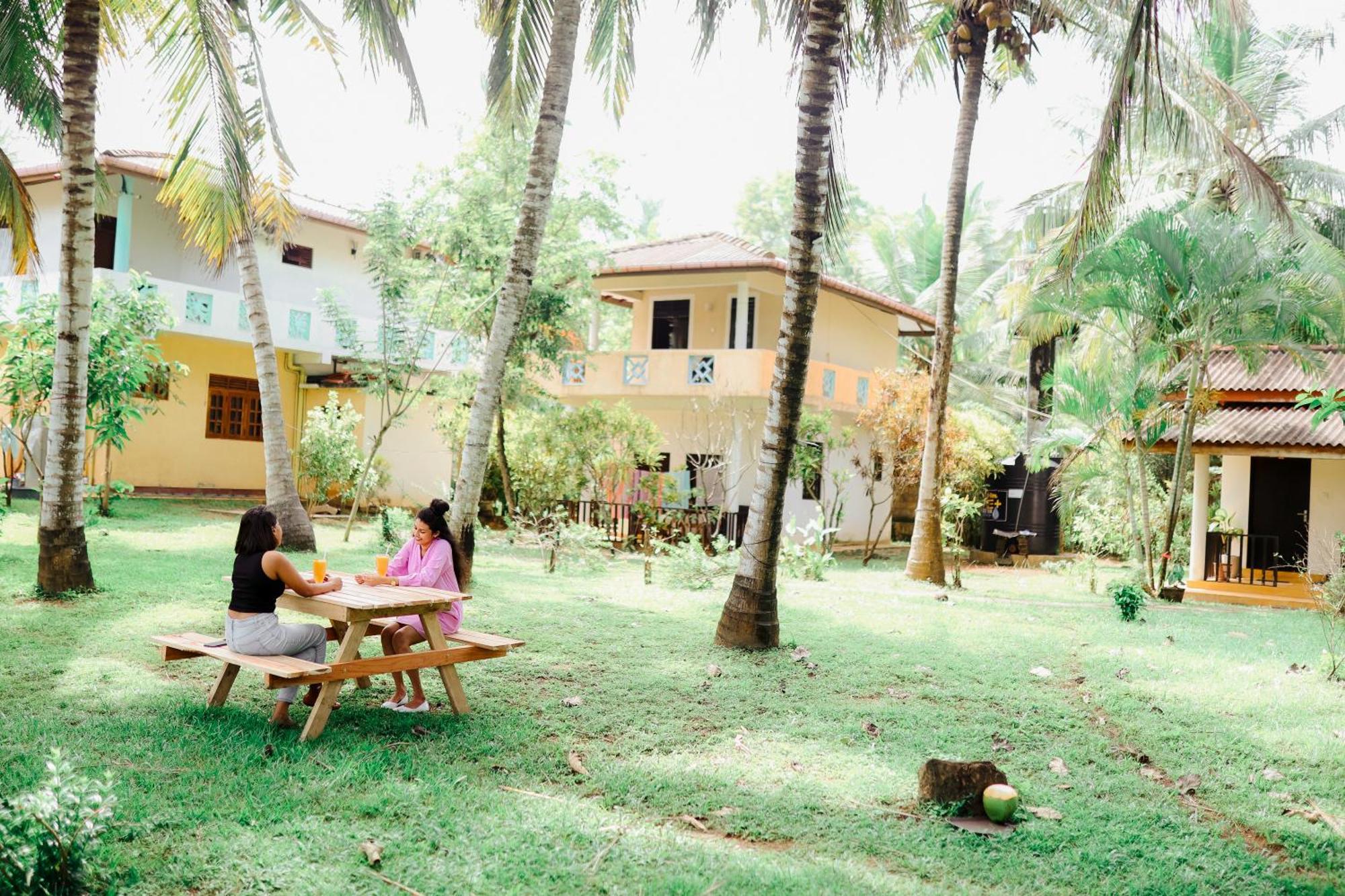 Beach Lagoon Guesthouse Tangalle Eksteriør bilde